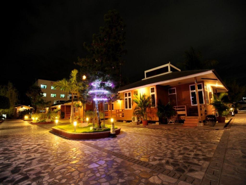 Kyi Tin Hotel Мандалей Екстериор снимка